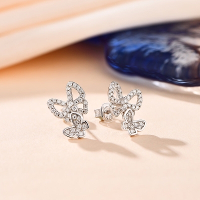 Butterfly Suit Stud Earring: Exquisite Accessory