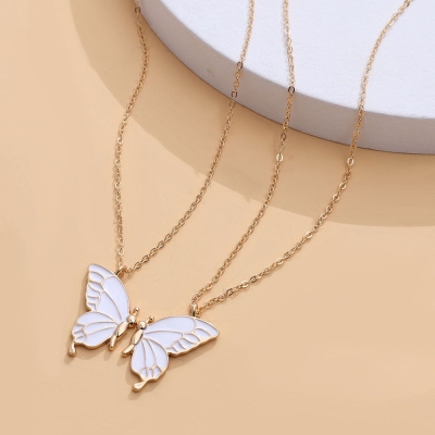 Butterfly Pendant Necklace 1 Pair