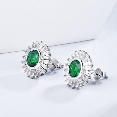 Emerald Diamond Gemstone Earrings &ndash; Exceptional Brilliance