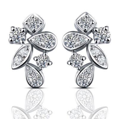 Sterling Silver Diamond Stud Earring: Exquisite Style