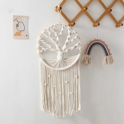 Woven Macrame Wall Hanging: Handcrafted D&eacute;cor for Walls