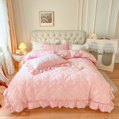 Pinch Pleated Textured Bedding Set